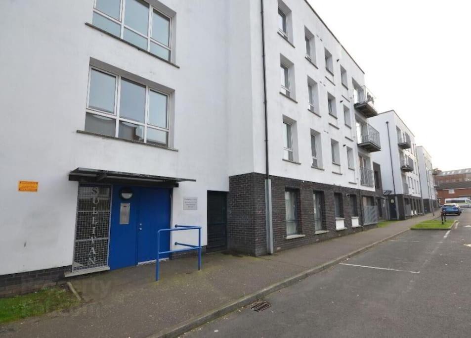 Modern 2-Bedroom City Apartment With Free Parking Belfast Kültér fotó
